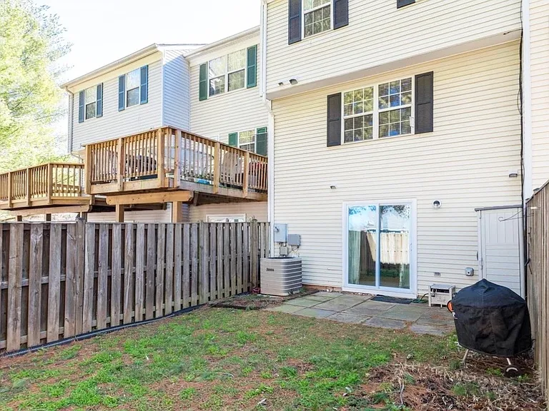 24 Alden Ct — Photo 20