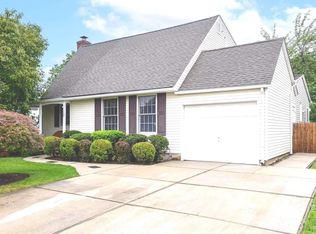 159 Willow St, Garden City, NY 11530