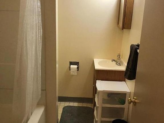 4th image of 155 King St
