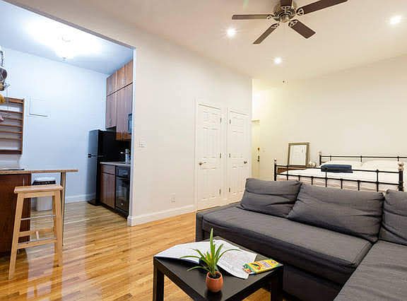 3rd image of 234 E 14th St APT 1F