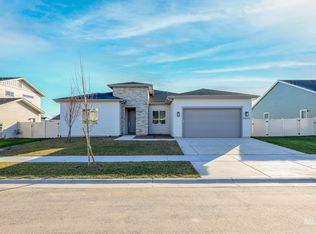 9023 W Patmore Ct, Star, ID 83669