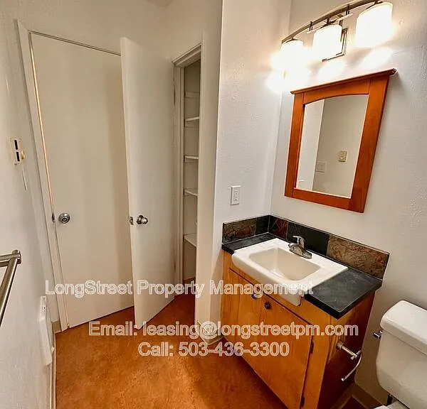 121 SE 30th Pl — Photo 10