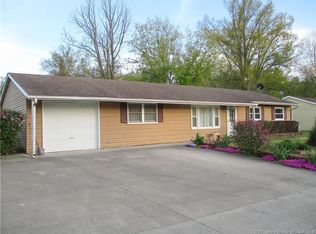 1431 Oak Hill Dr, Madison, IN 47250