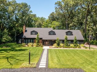 5660 Woodland Pass, Bloomfield Hills, MI 48301