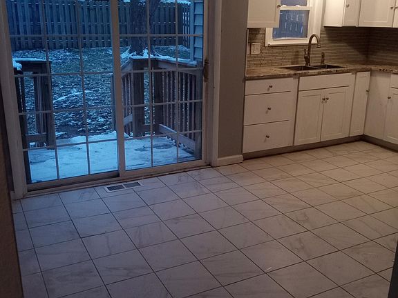 3rd image of 4877 E 86th St