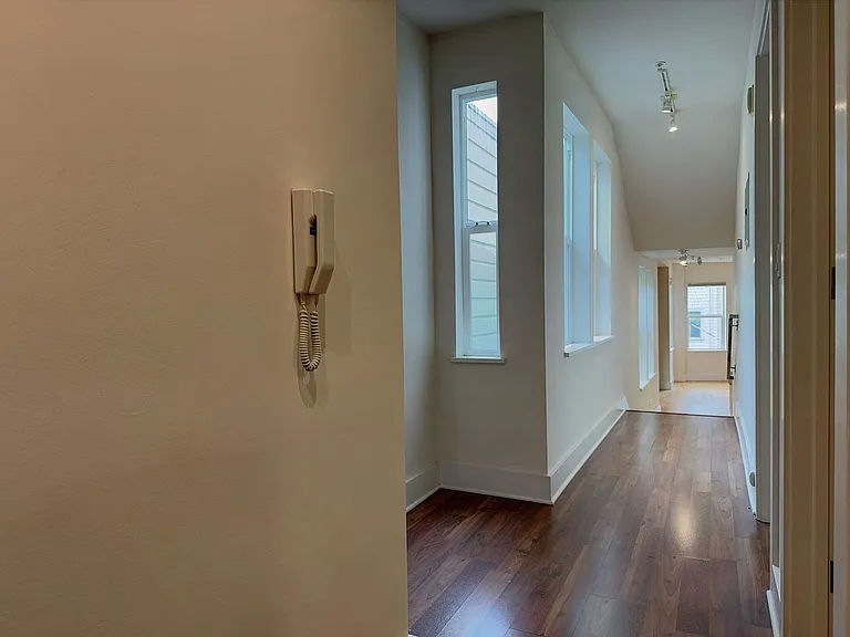 1171 Oak St #4 — Photo 10
