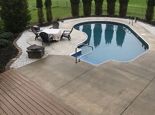 21 School Rd, Hudson, NY 12534