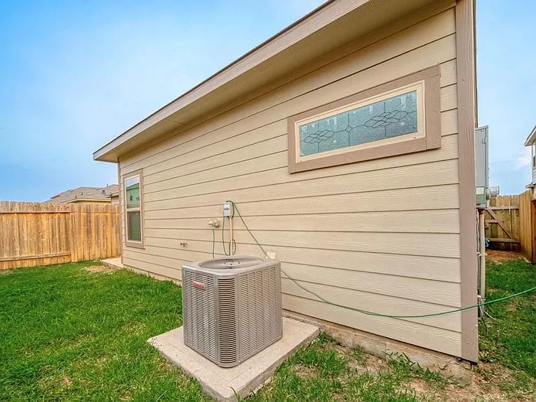 6409 Hollock Meadows Ln — Photo 19