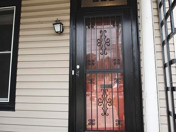 2nd image of 805 S Meadow St #805MEAD