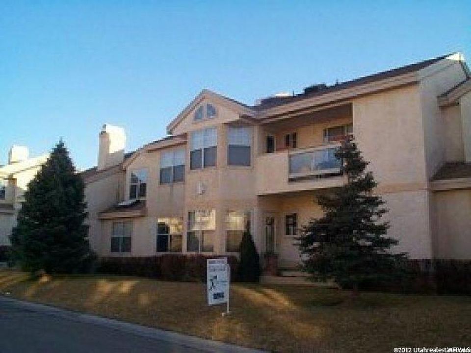 1st image of 601 E Briarsprings Cir