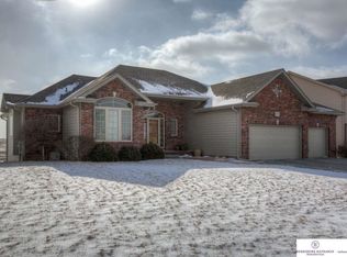 19309 Sahler St, Elkhorn, NE 68022