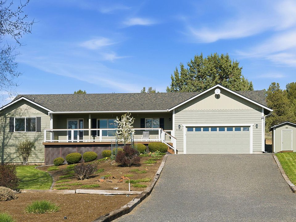 1st image of 3082 NE Yellowpine Rd