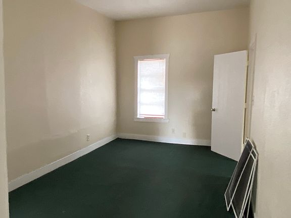 4th image of 2317 Ellis Ave #7