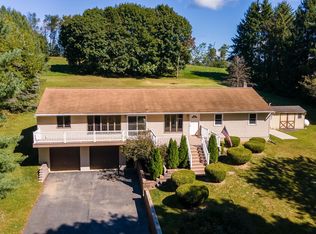 45 W Four Point Rd, Womelsdorf, PA 19567