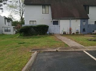 296 Country Club Dr, Jonesboro, GA 30238