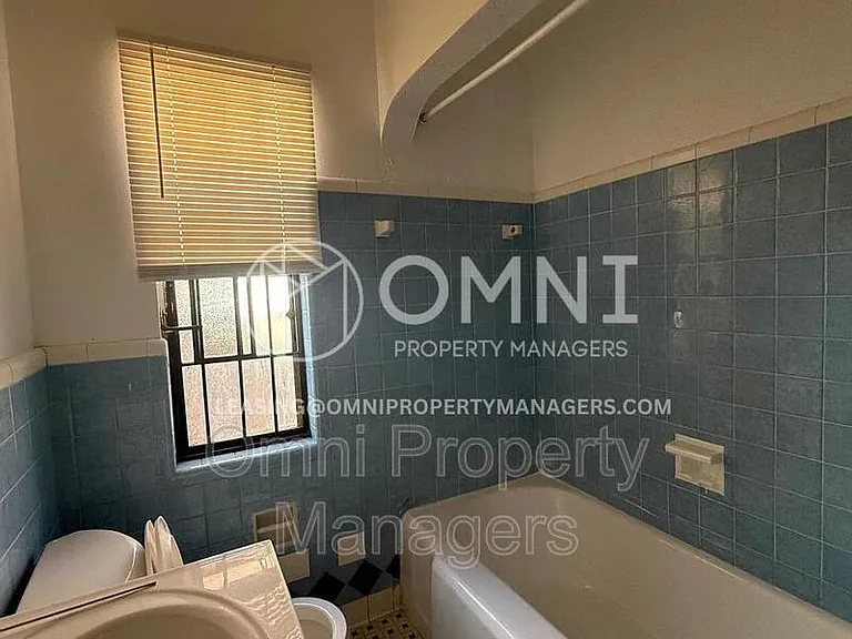 9747 Somerset Ave — Photo 11
