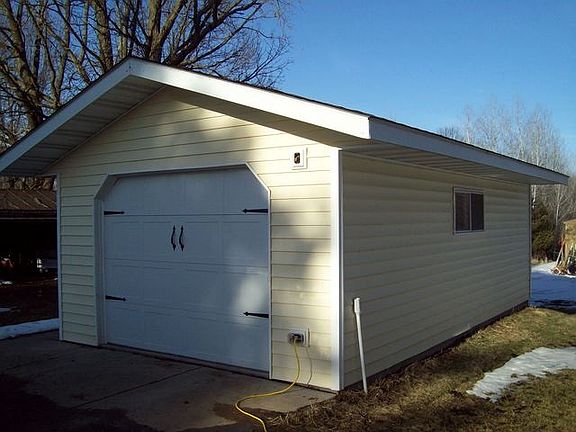 3rd image of 783 N West St