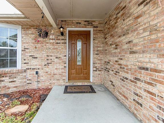 2nd image of 1079 W Hancock Dr