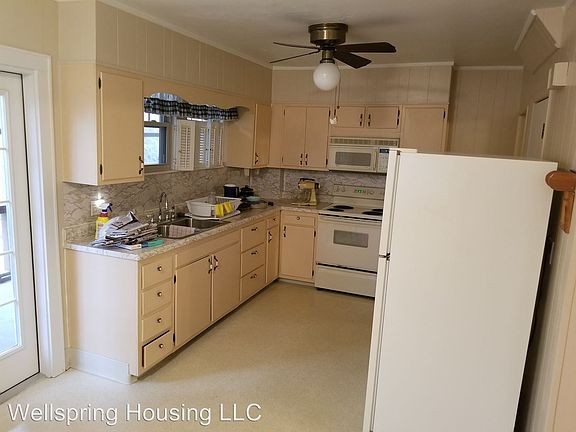 4th image of 1735 Crestmont Dr
