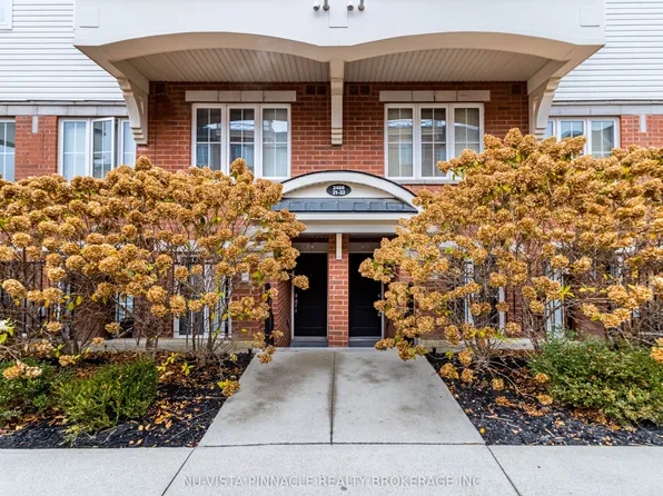 2488 Post Rd #22, Oakville, ON L6H 0K1
