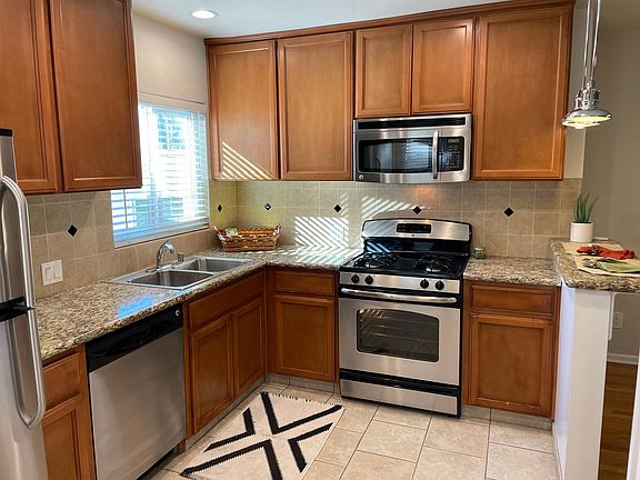 10708 kitchen