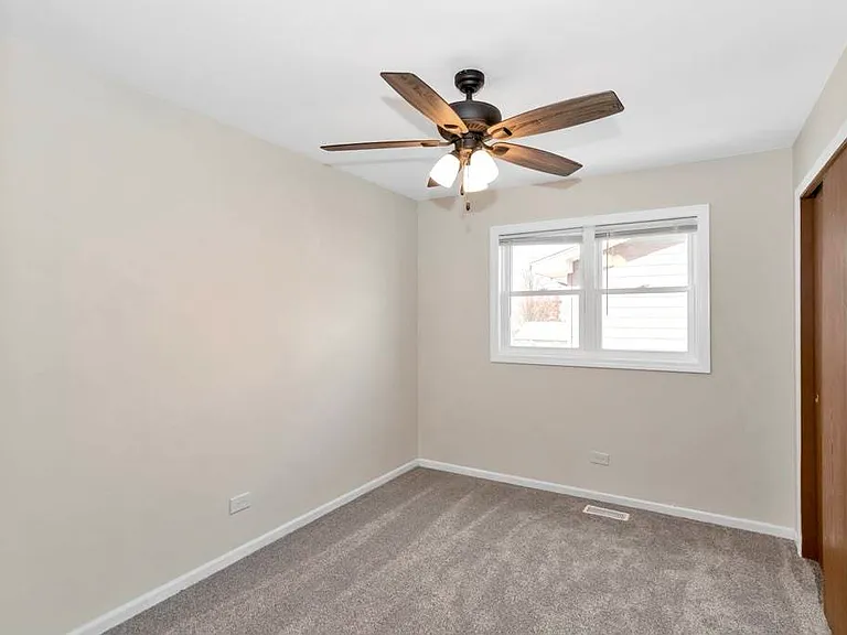 708 Michigan Ave — Photo 13