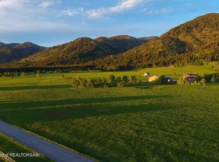 8 Serenity Ln, Thayne, WY 83127