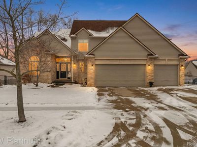 51963 Kings Pointe Dr, New Baltimore, MI, 48047