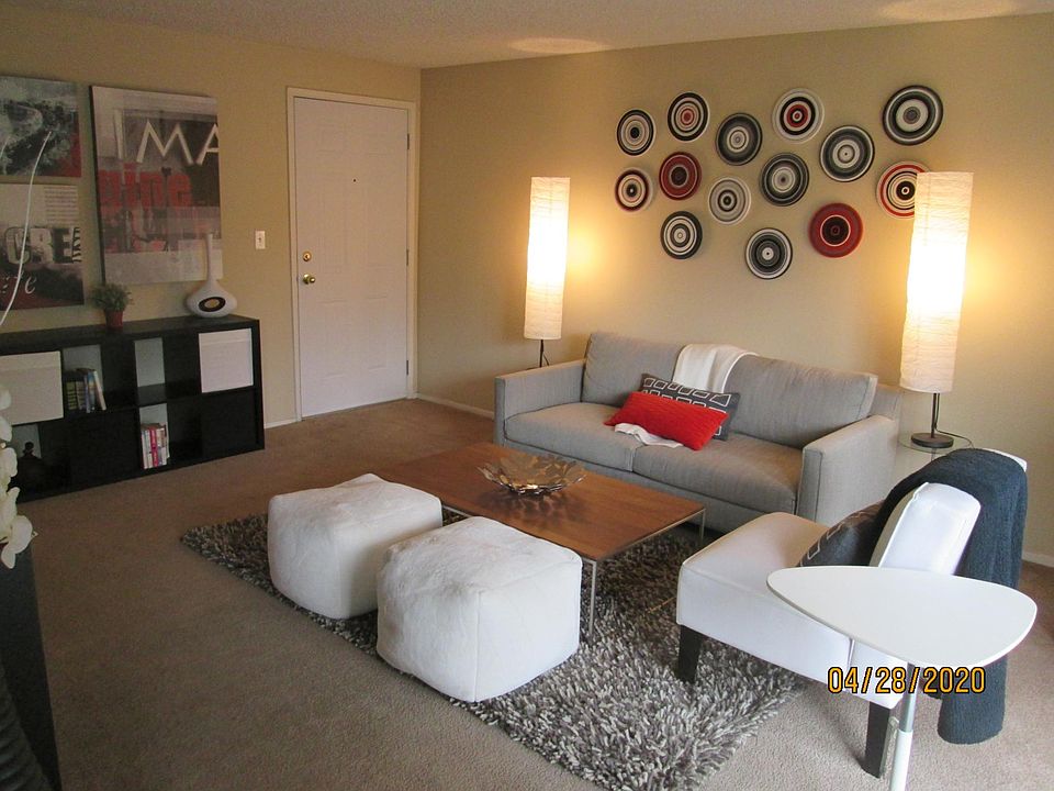 2nd image of 5731 Orchard St W #14