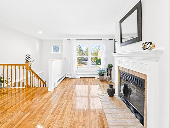 3rd image of 82 Camelot Dr #82