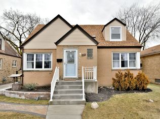 1204 Kemman Ave, La Grange Park, IL 60526