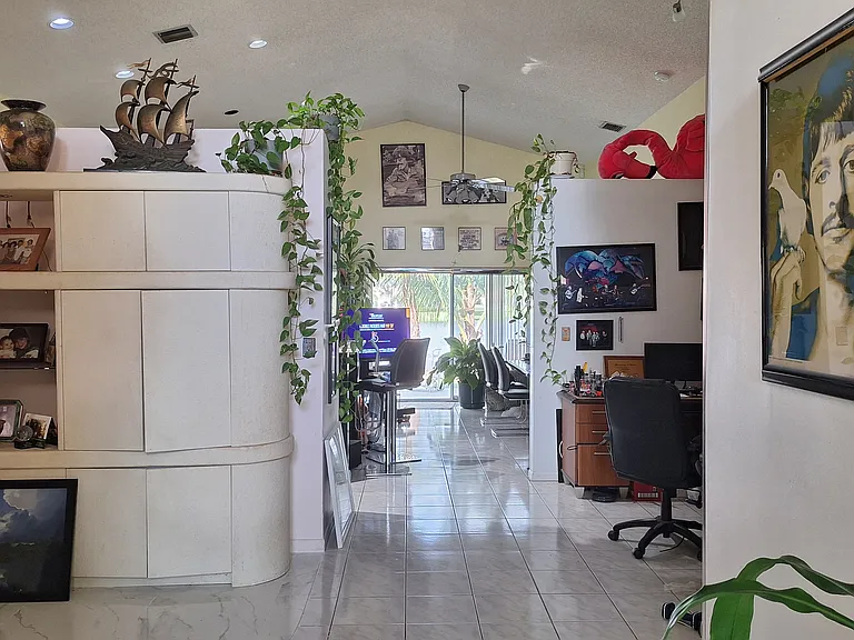 18899 La Costa Ln — Photo 8