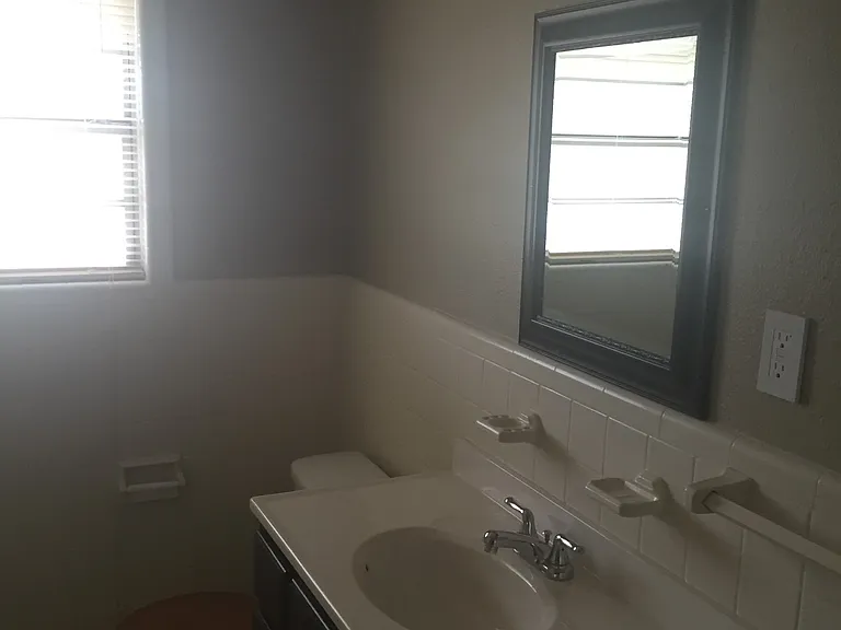 2801 Del Papa St #5 — Photo 1