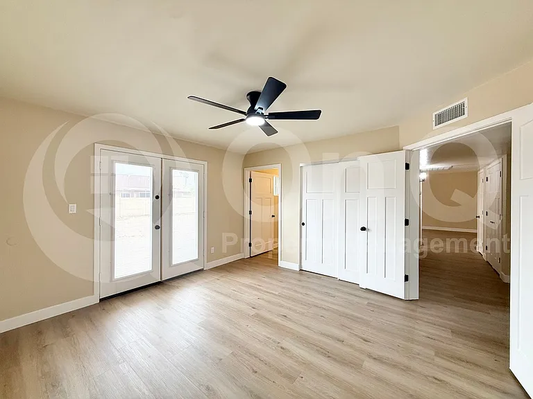 1266 W Mendoza Ave — Photo 5