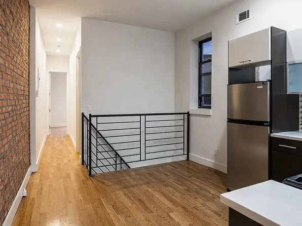 30 Claver Place image 1 of 9