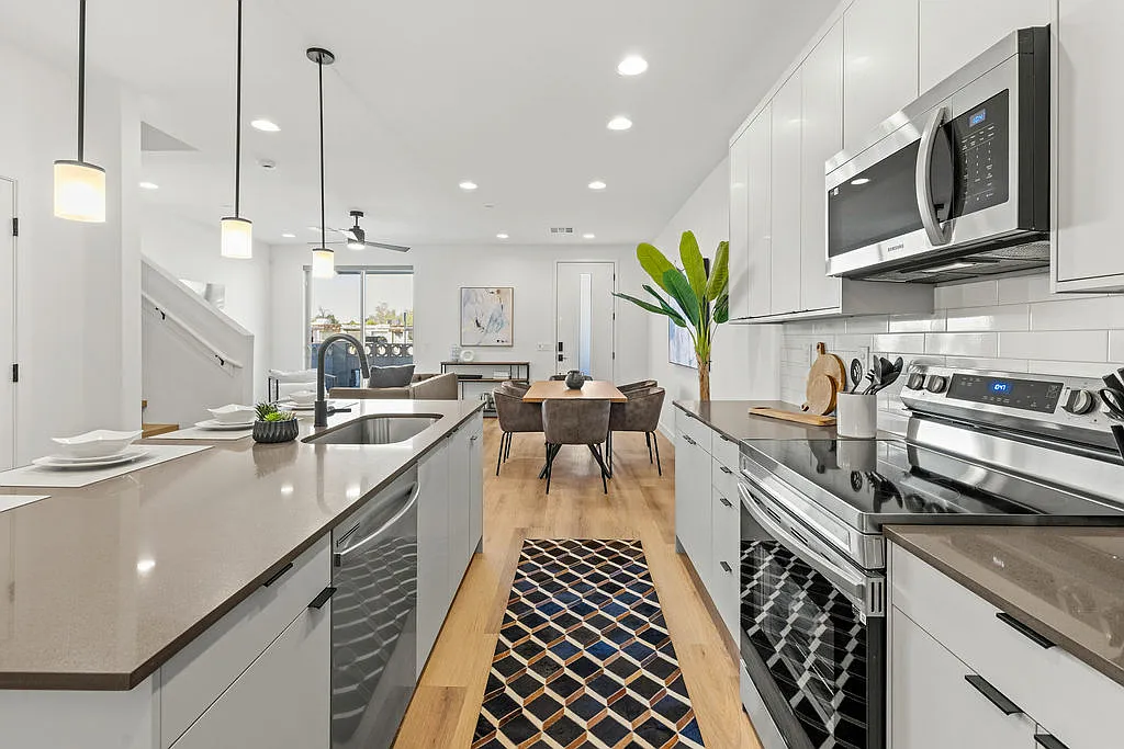 Canopy at The Trails Townhomes — Photo 2