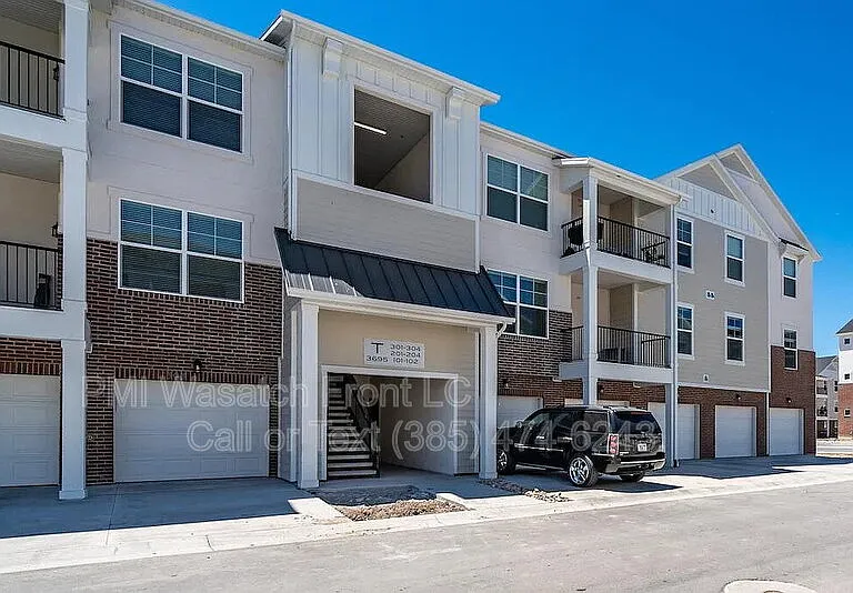 3772 W 1850 N #102 — Photo 1