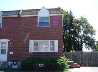 159 W Garrison Rd, Brookhaven, PA 19015