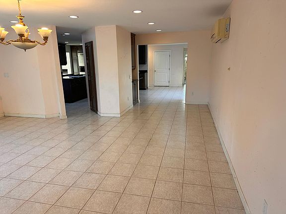 4th image of 16905 Cresta Dr