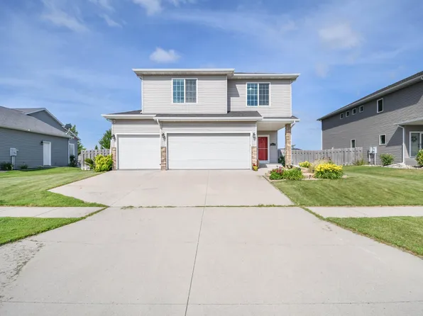 5013 44th St S, Fargo, ND 58104