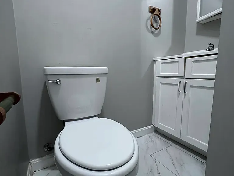 40 Amherst St #10 — Photo 4