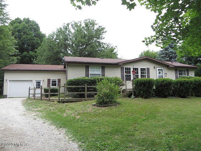 1st image of 7433 W Orchard Cir