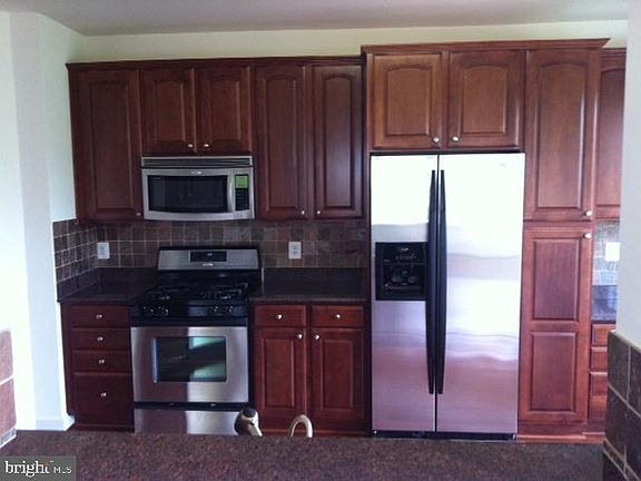 3rd image of 44465 Chamberlain Ter Unit 102