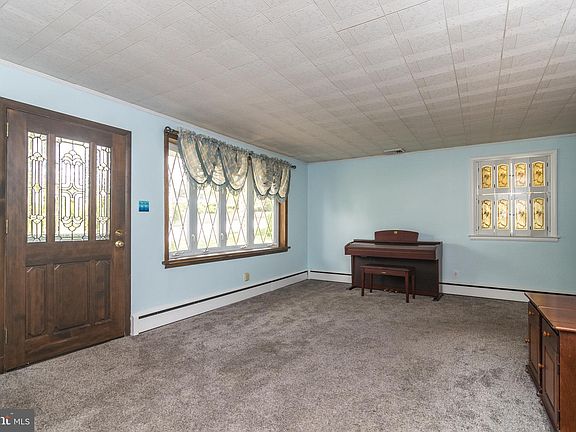 5th image of 3817 Betz Rd