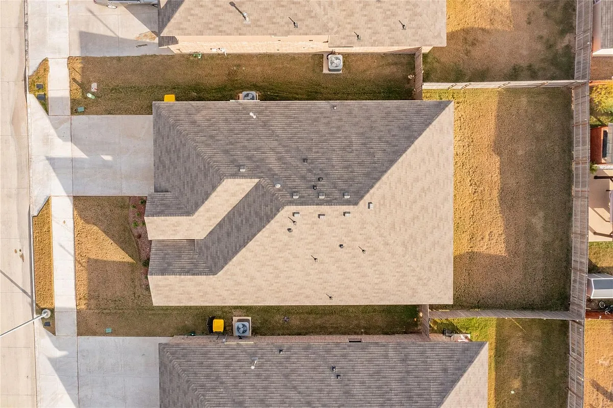 Building Photo - 10406 Fort Cibolo Trl