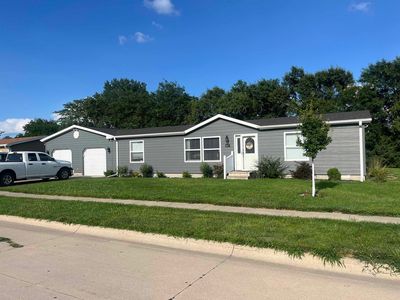 807 S Rhode Island Ave, Hastings, NE, 68901
