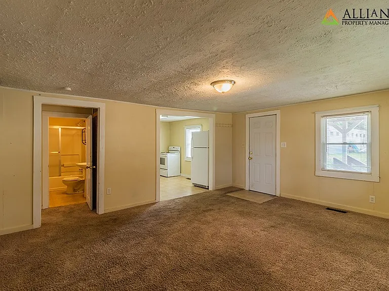 1517 Fair Ln — Photo 10