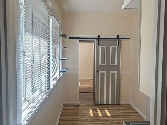 4th image of 1415 W Franklin St #1