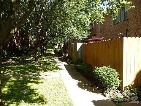 2nd image of 317 Bainbridge Dr APT H