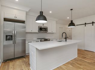 49 Daniels Farm Rd #J, Trumbull, CT 06611